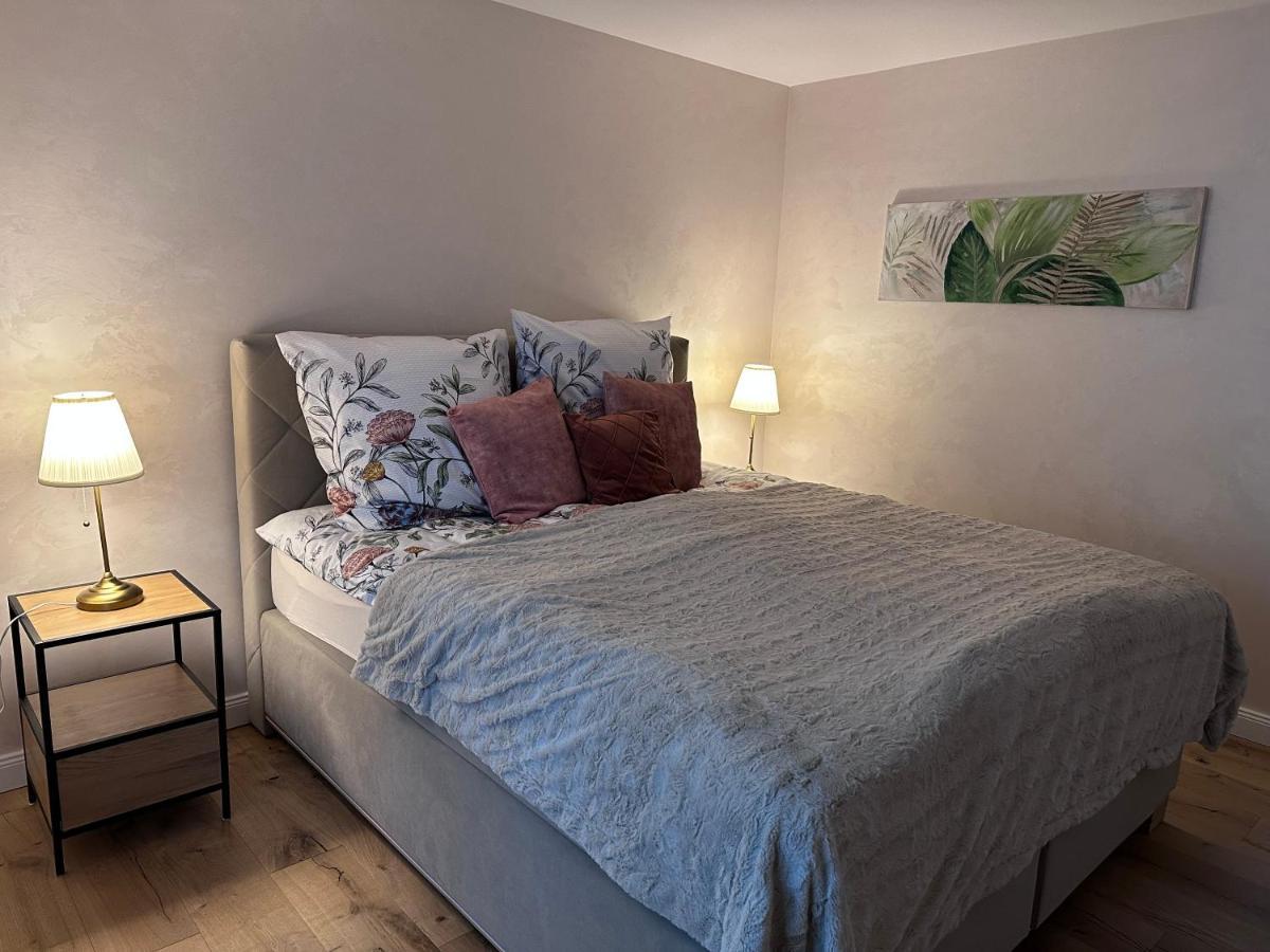 Fewo By Hd Mit Parkplatz, Wallbox, Wintergarten Bad Salzuflen Bagian luar foto